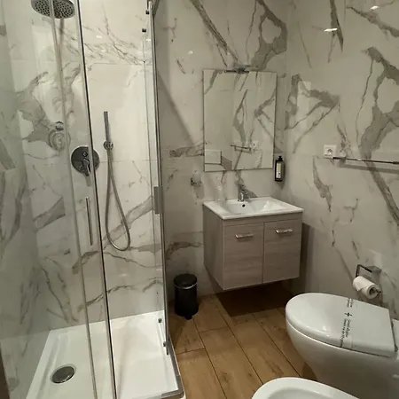 Ca'vour Специя