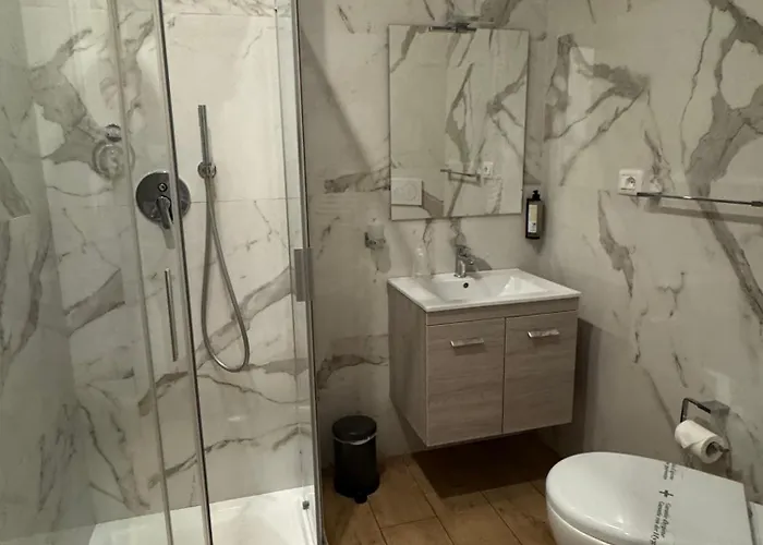 Ca'vour Специя